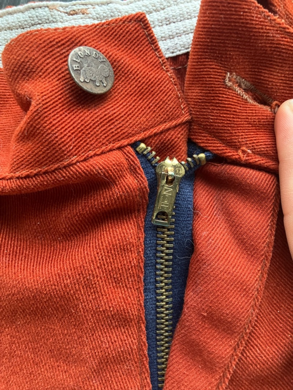 Vintage 60s Bold Rust Solid Colored Carpenter Style Casual Cuffed Mini Shorts - Picture 6 of 11